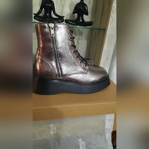 Steve madden kids SearchFigaro Wedge Boot (Girls Youth) size 2